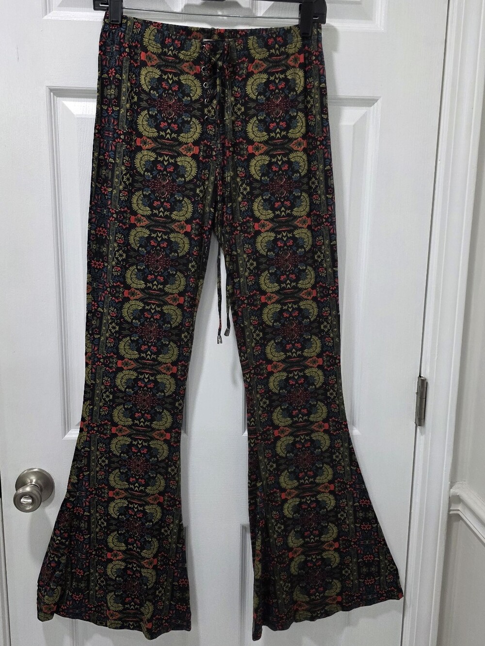 Sea Gypsies By Lost | Swell Bell Flare Boho Pants, Size Medium - Picture 3 of 7